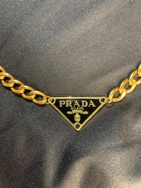 prada chain choker